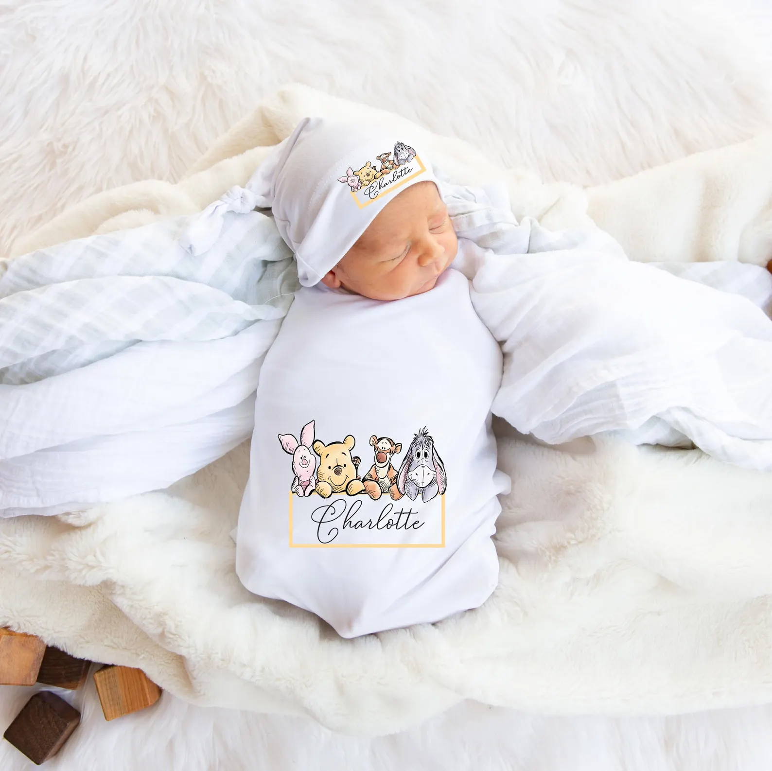 Winnie the Pooh Blanket & Gifts - Image 4